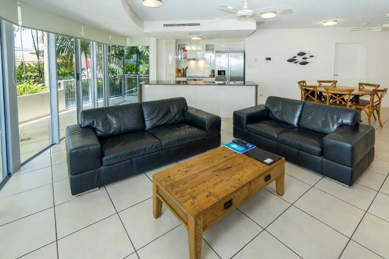 Vision Apartments Cairns 5*,  Avustralya