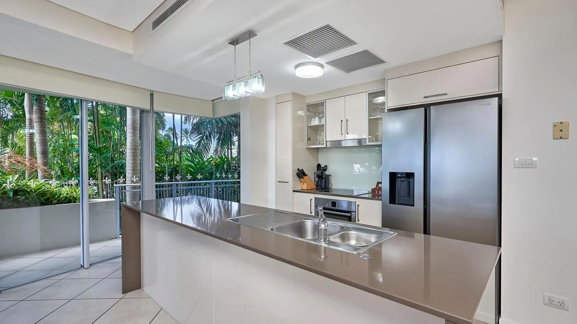 Aparthotel Vision Apartments Cairns