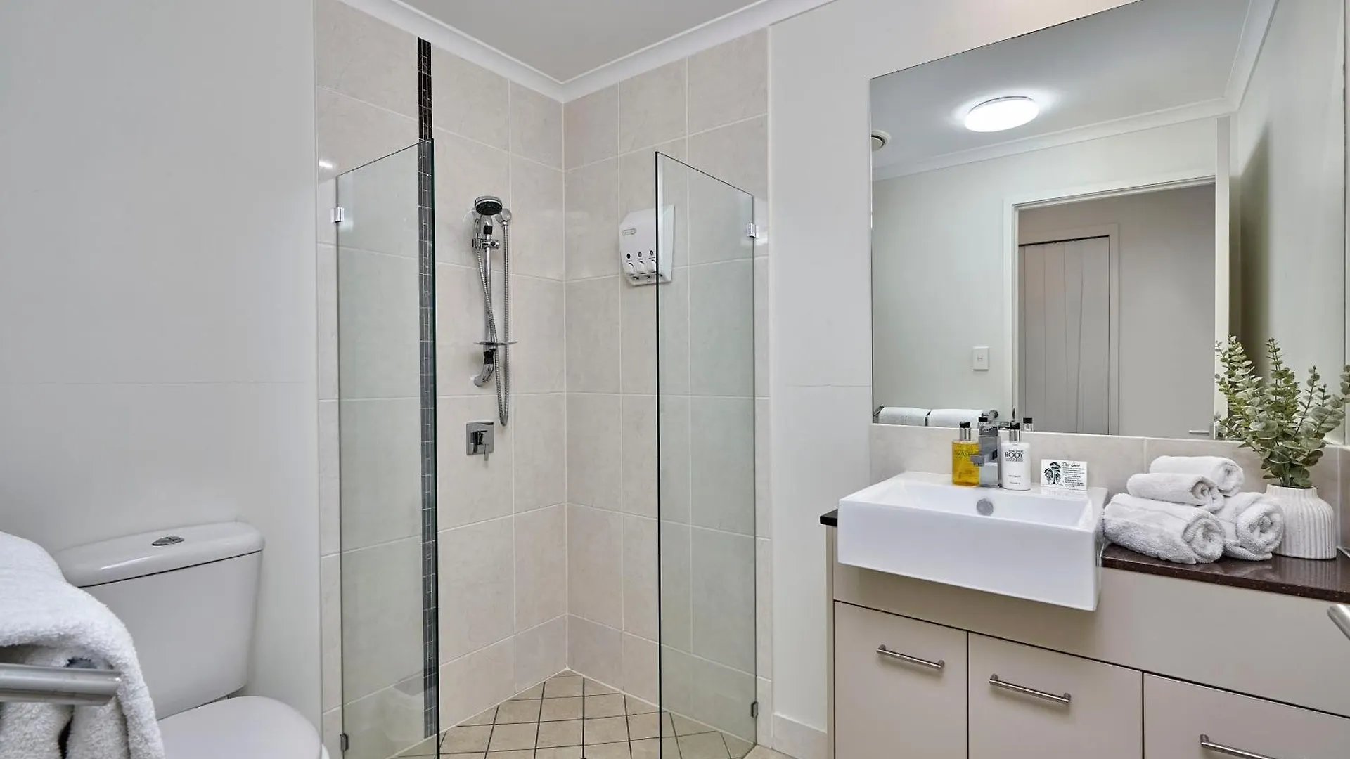 Vision Apartments Cairns Apart Otel