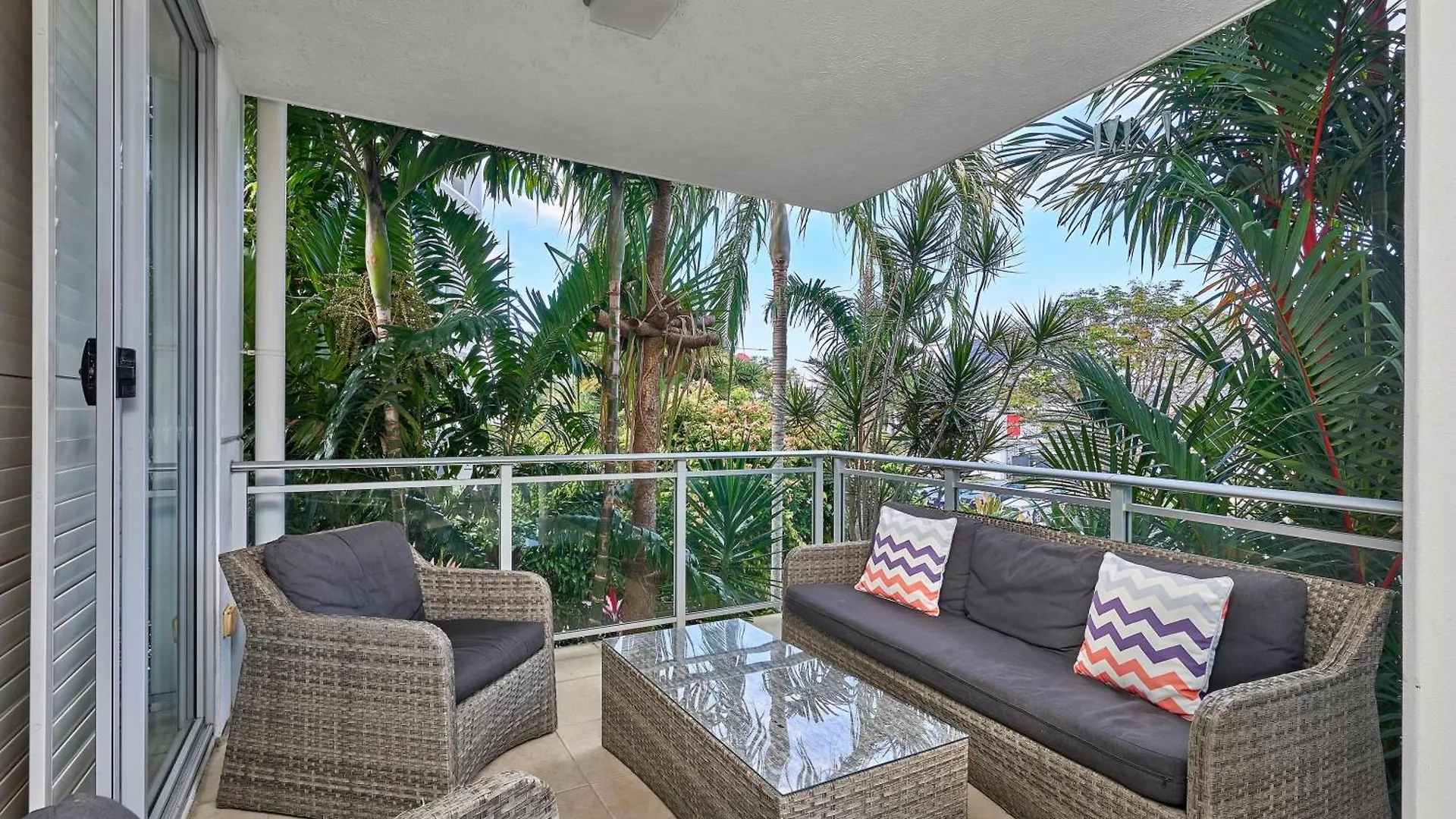 Vision Apartments Cairns 5*,
