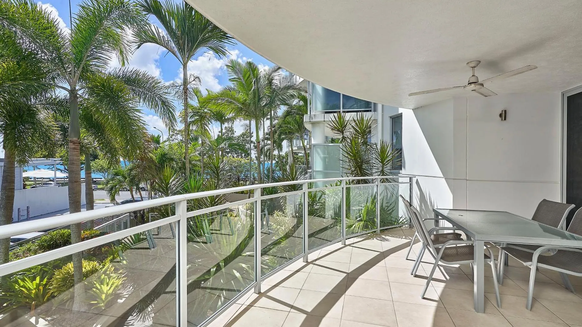 Vision Apartments Cairns Apart Otel