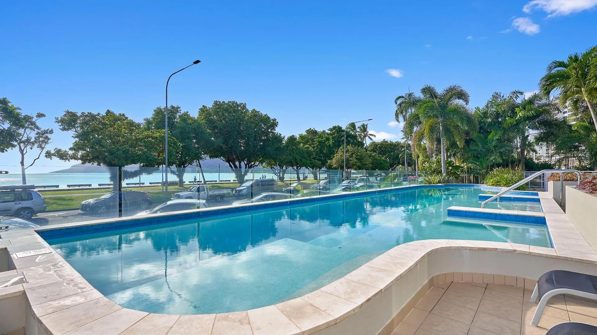 Vision Apartments Cairns Apart Otel